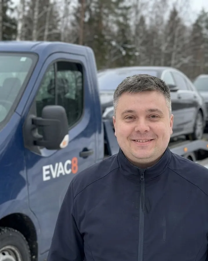 Анатолій, власник EVAC8